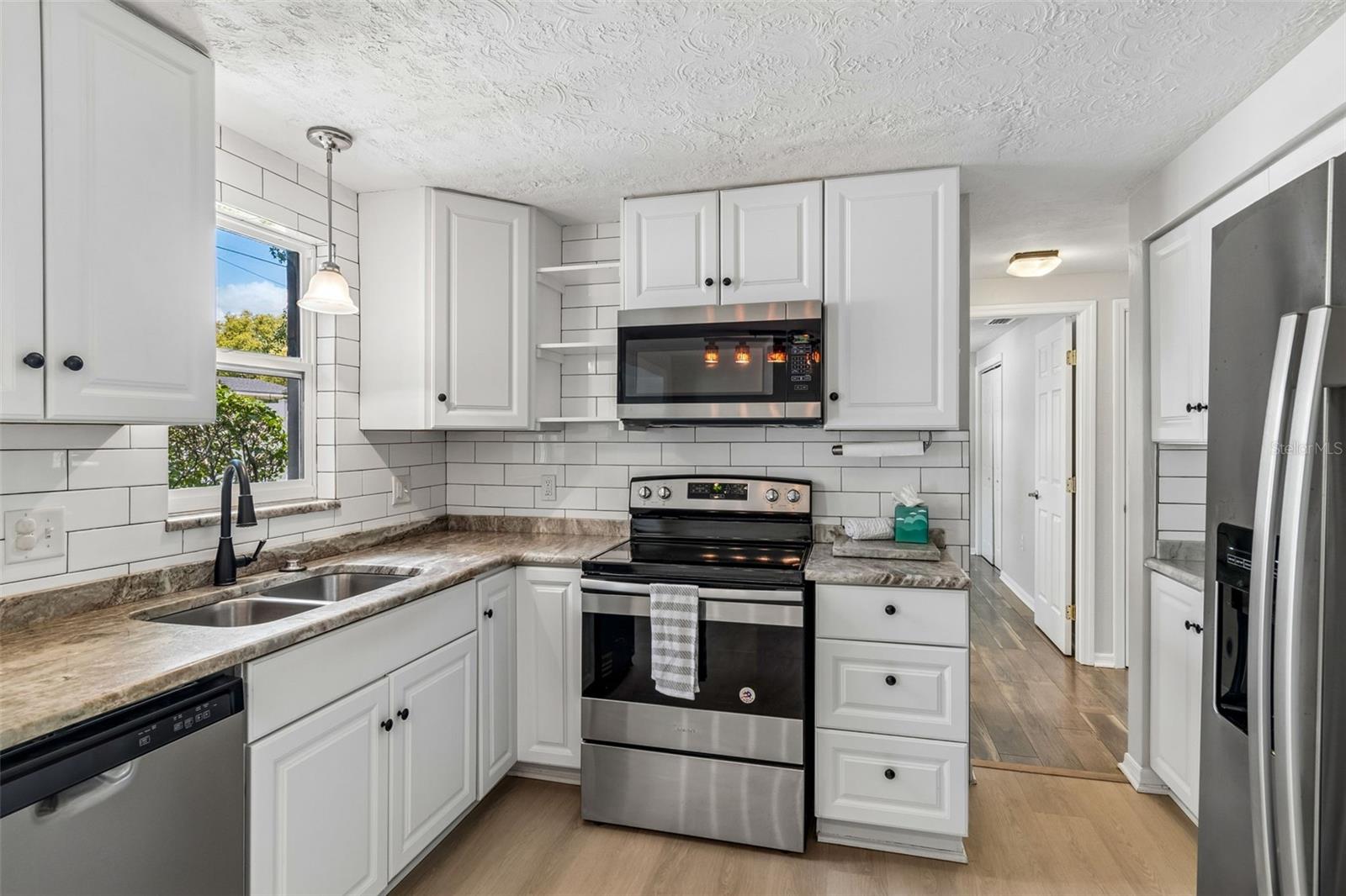 GOLDEN HEIGHTS - Residential