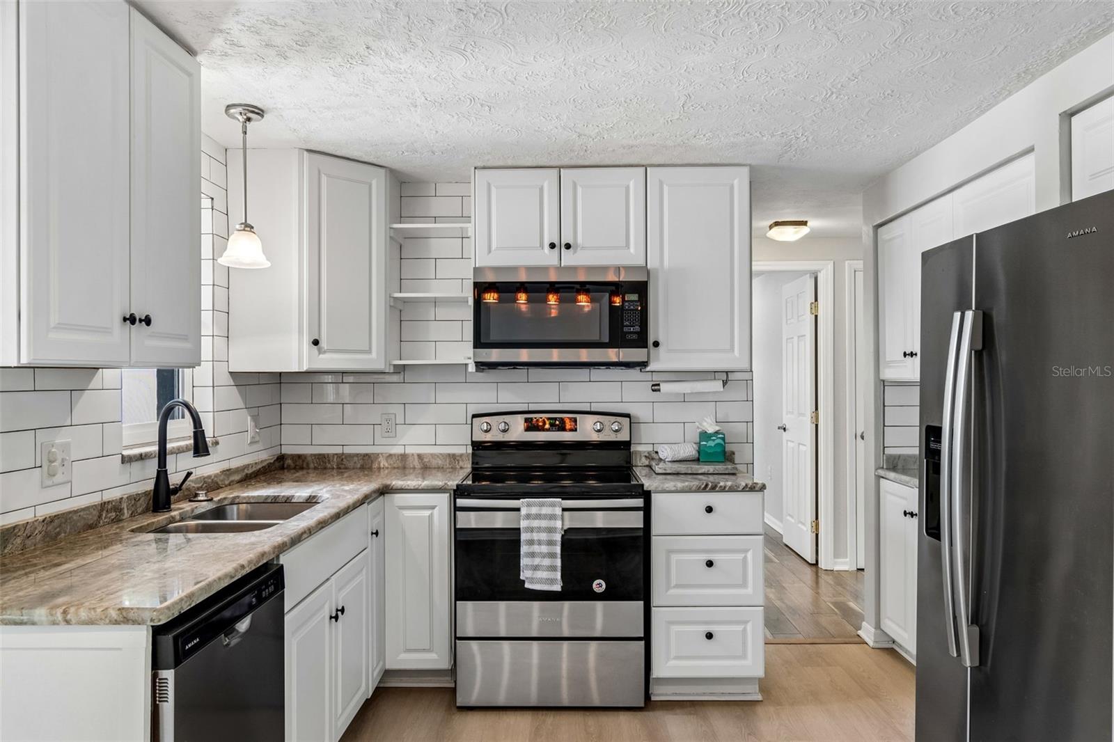 GOLDEN HEIGHTS - Residential