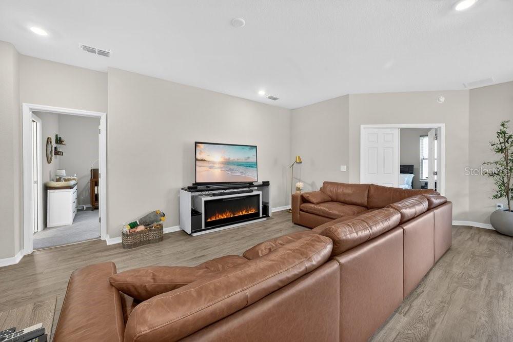 AUBURN COVE PHASES 2 & 3 - Residential