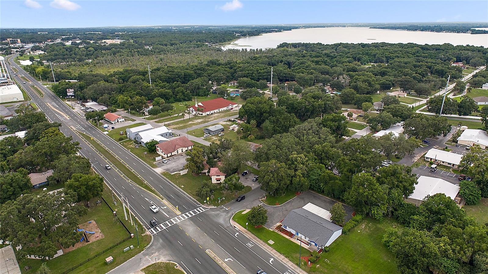 1020 & 1014 E NORTH ( US HWY 441) BOULEVARD
