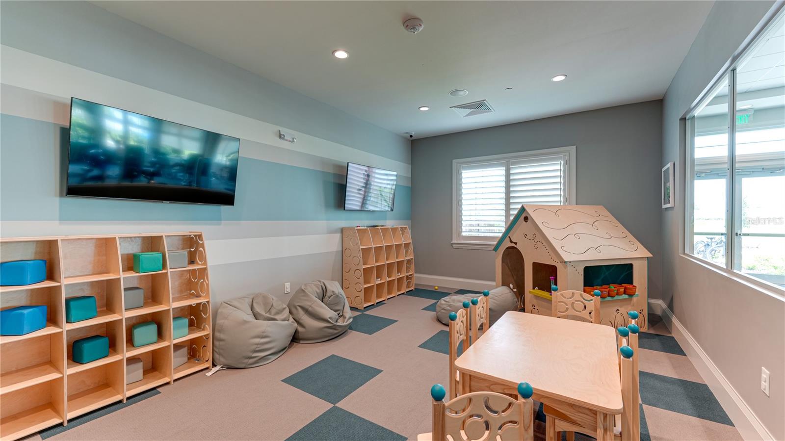 LORRAINE LAKES PH I - Residential