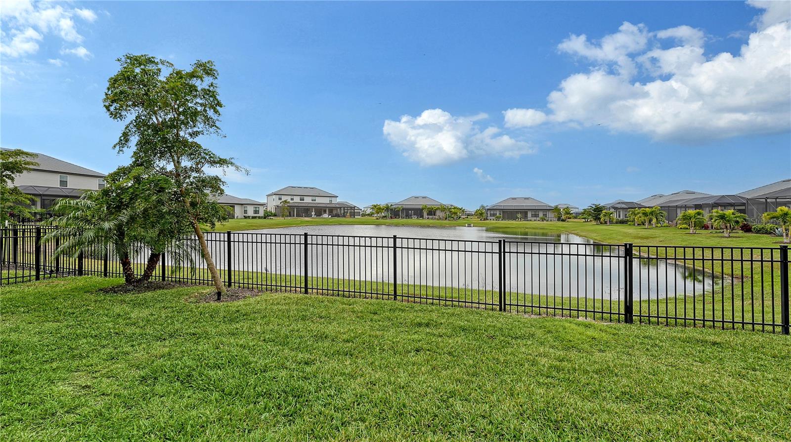 LORRAINE LAKES PH I - Residential