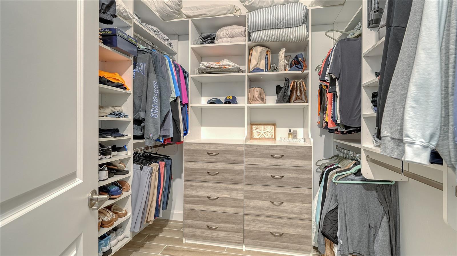 LORRAINE LAKES PH I - Residential