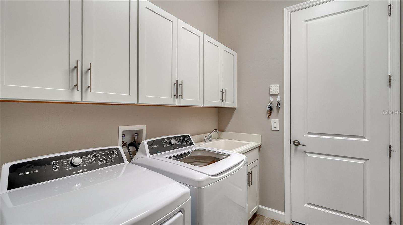 LORRAINE LAKES PH I - Residential