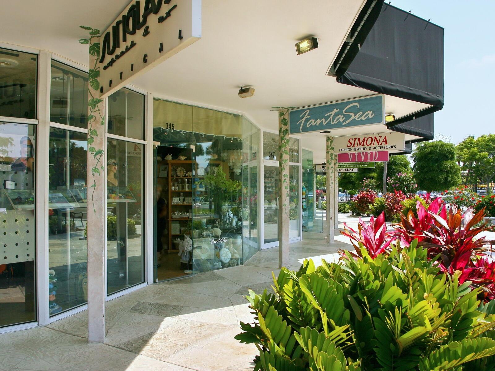 TENCON BEACH - Residential Lease