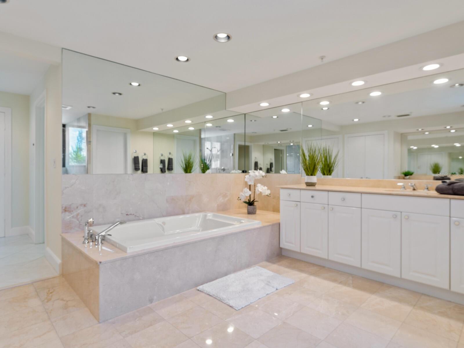 TENCON BEACH - Residential Lease