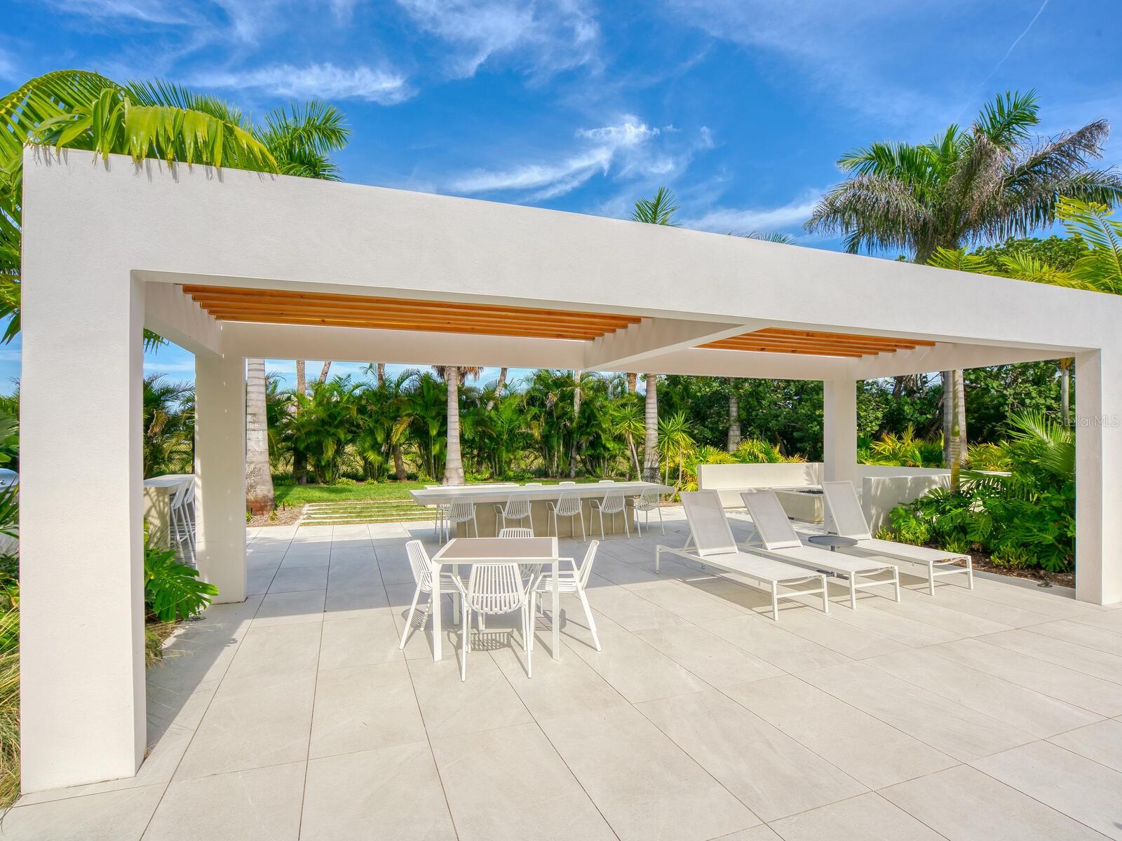 TENCON BEACH - Residential Lease