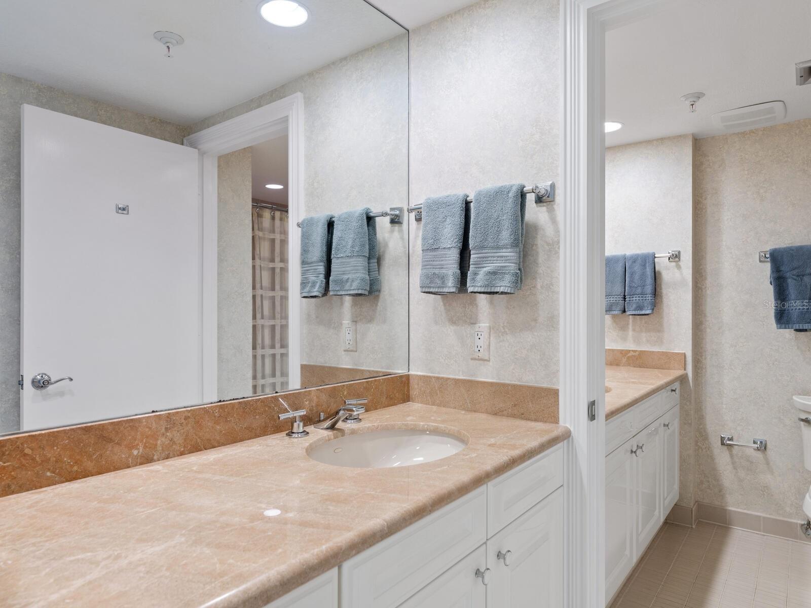 TENCON BEACH - Residential Lease