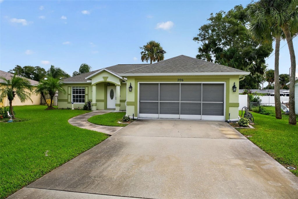 Photo of 206 Hernandez Avenue, Ormond Beach, FL 32174 (MLS # FC322423)