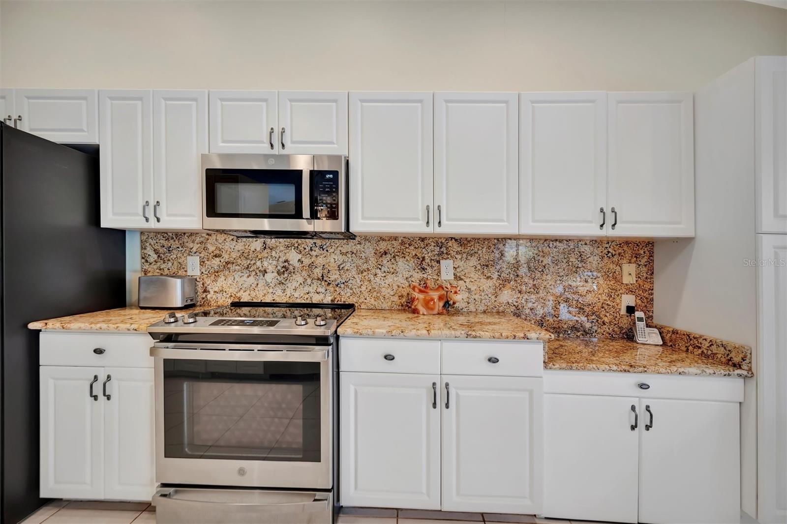 MISTY OAKS - Residential