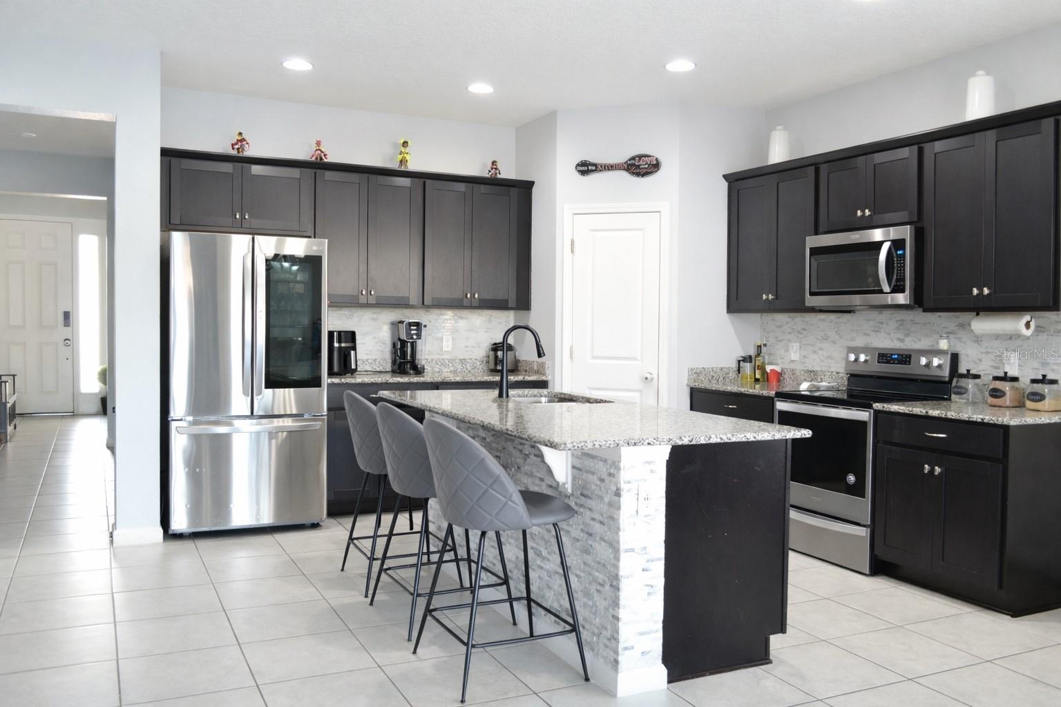 FERNANDA PLACE PH 2 - Residential