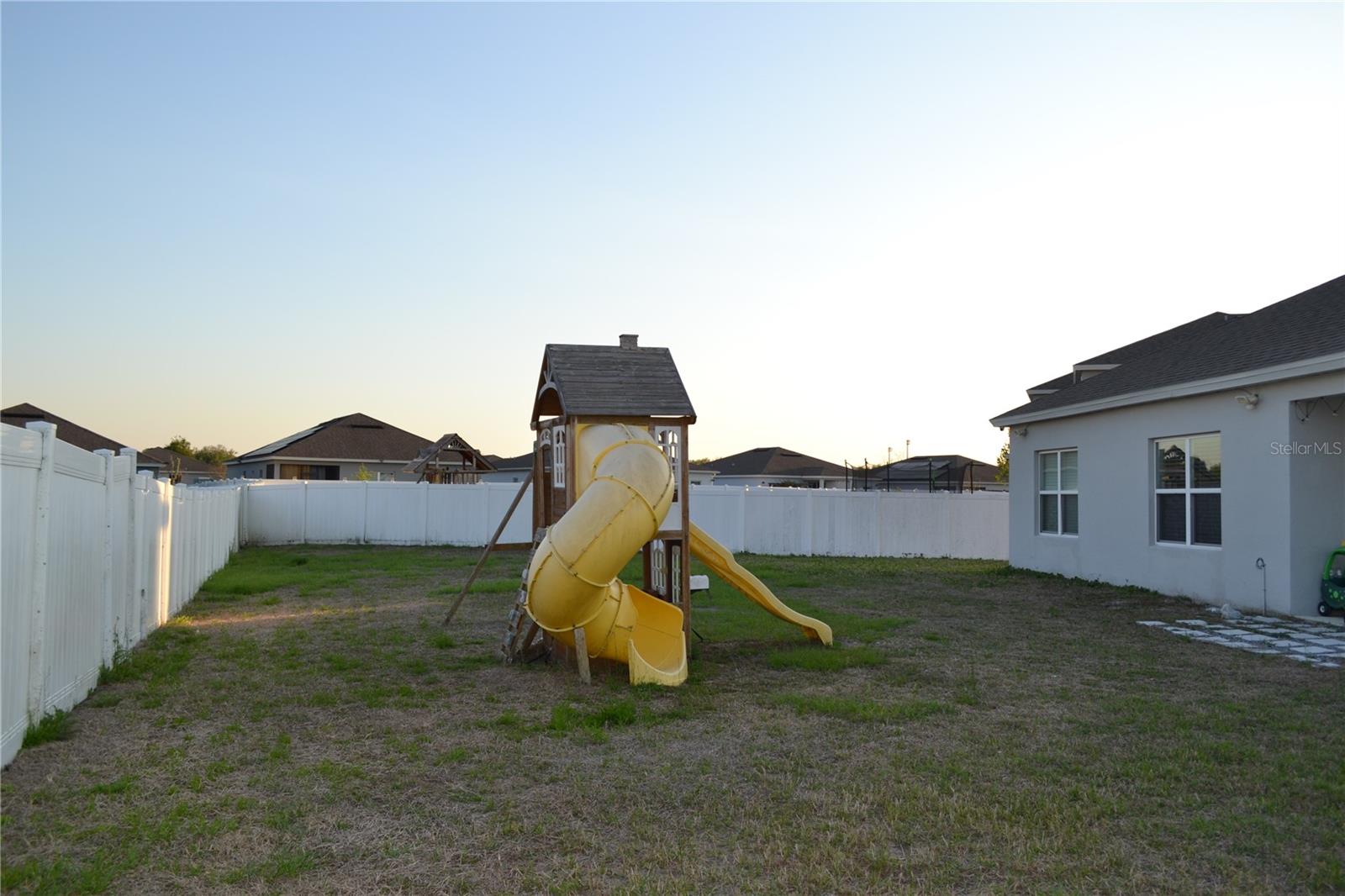 FERNANDA PLACE PH 2 - Residential