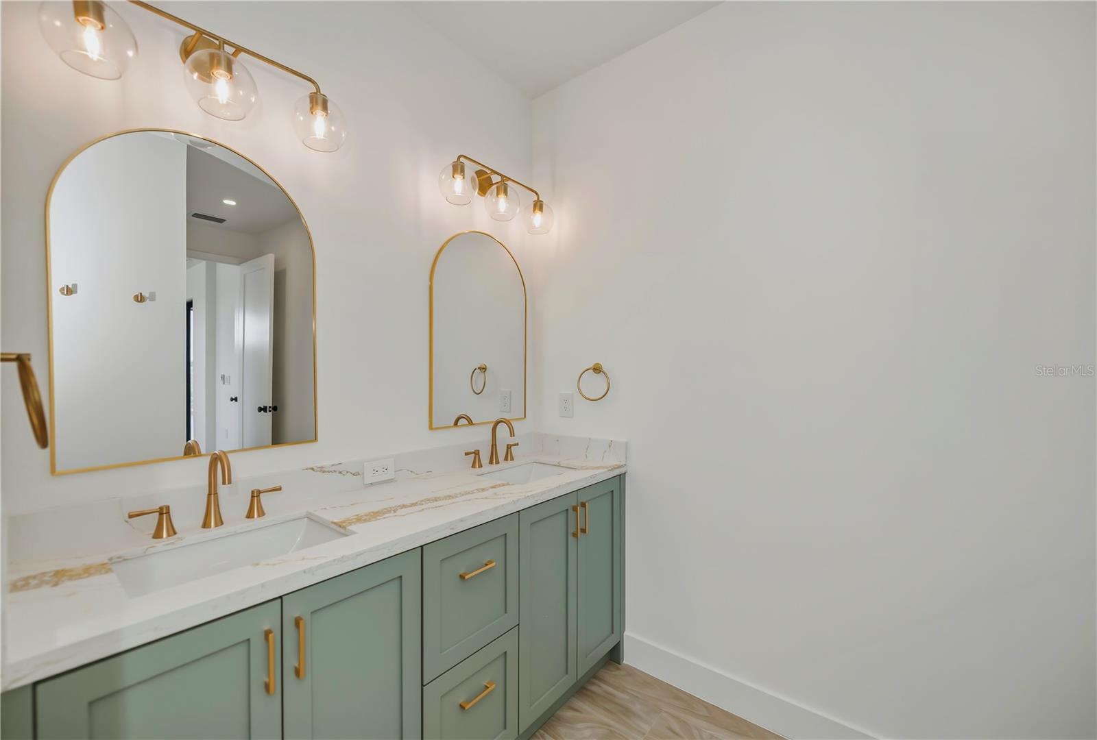 ROTONDA MEADOWS - Residential