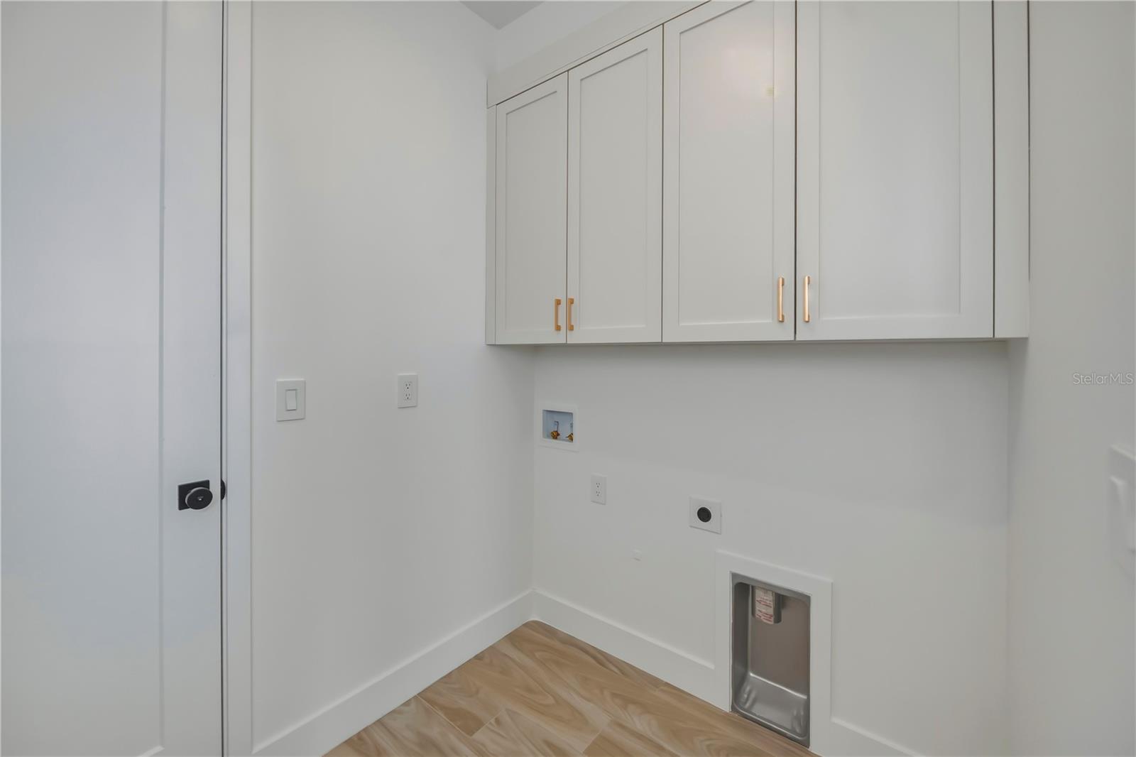 ROTONDA MEADOWS - Residential