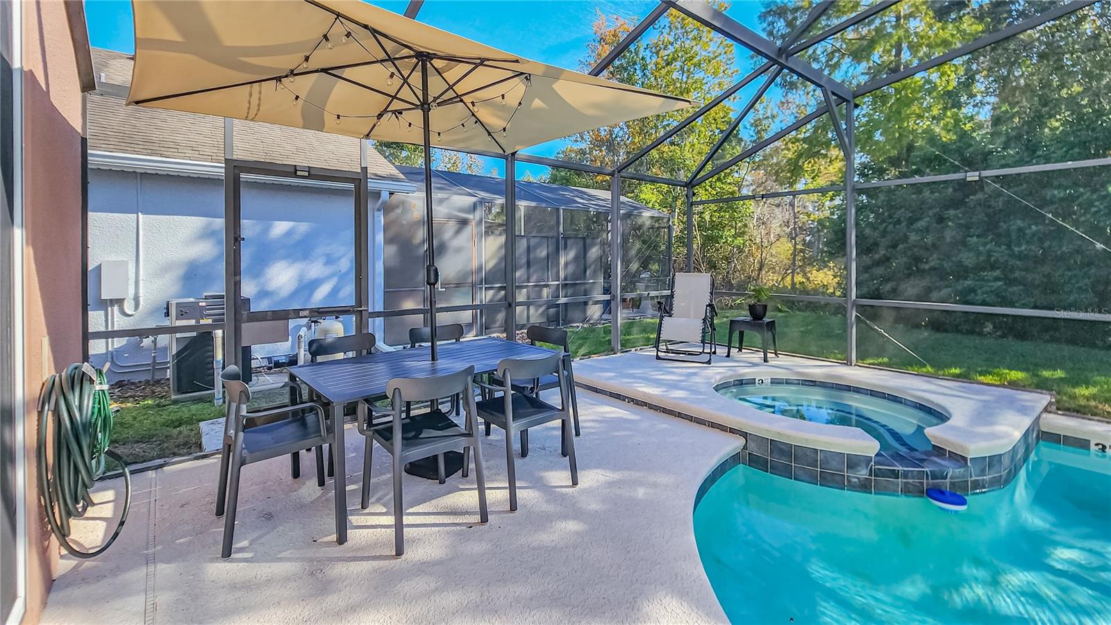 VERANDA PALMS - Residential Lease