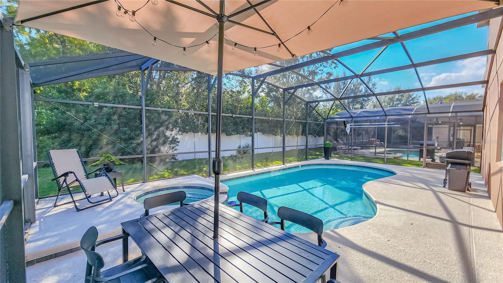 VERANDA PALMS - Residential Lease