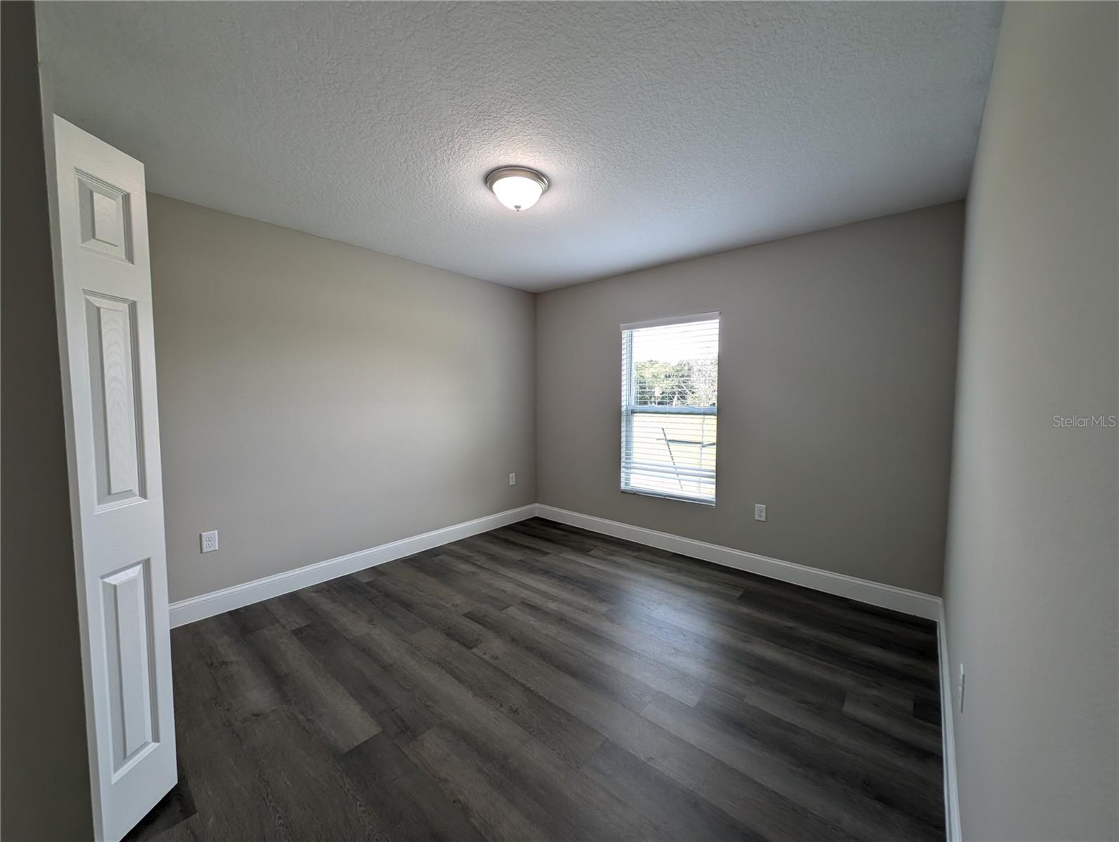 LAKE ELLA ESTATES - Residential Lease