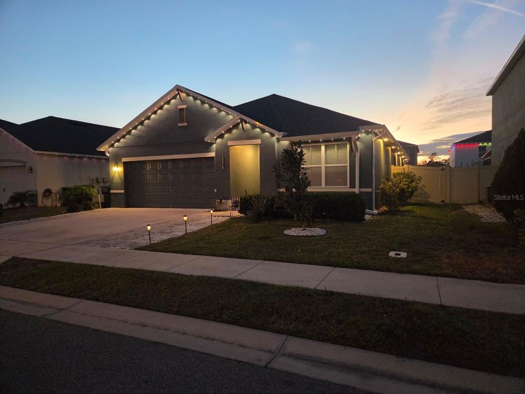 Photo of 3313 Sonder Drive, Davenport, FL 33896 (MLS # O6379612)