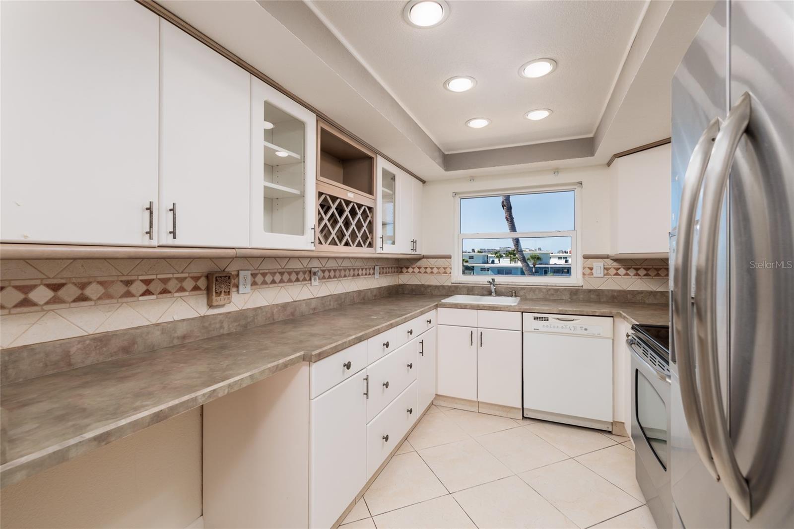 SYLVETTE CONDO - Residential