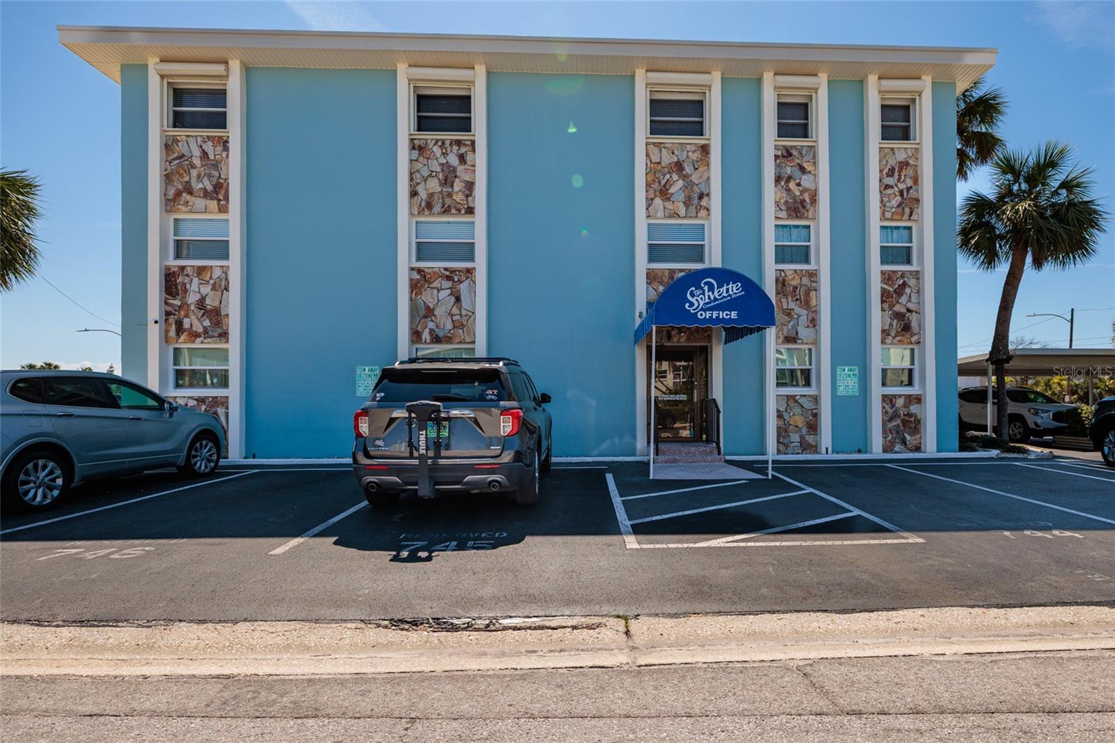 SYLVETTE CONDO - Residential