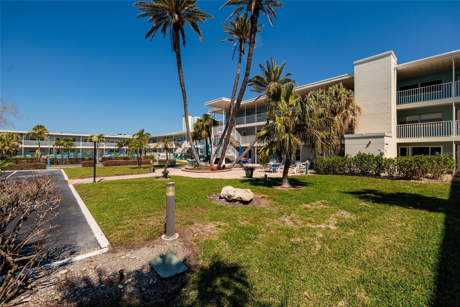 SYLVETTE CONDO - Residential