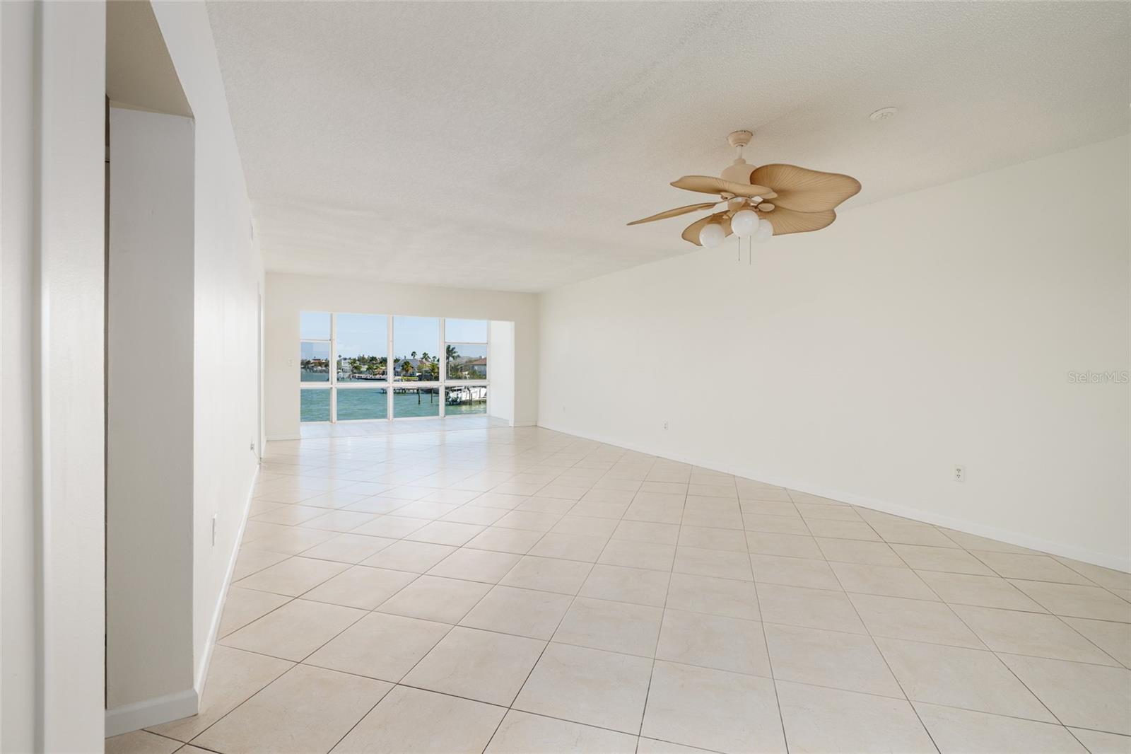 SYLVETTE CONDO - Residential