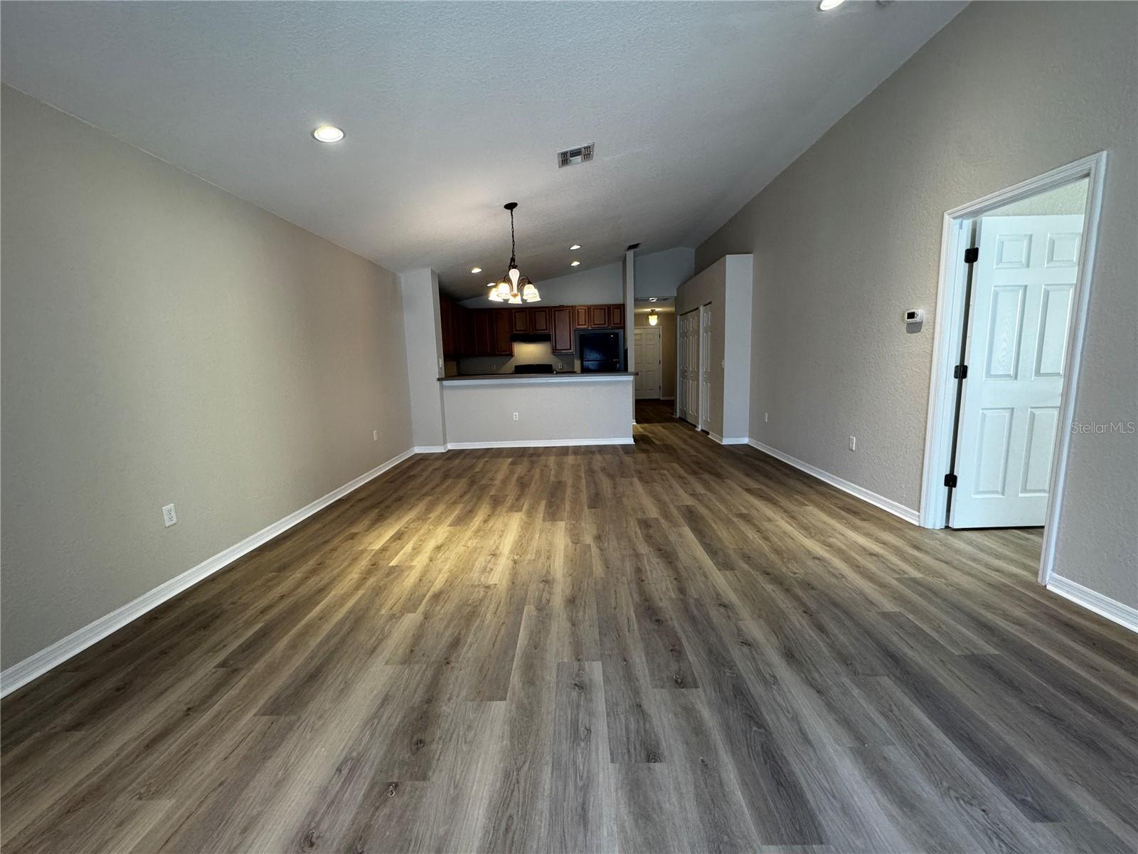 VILLAGES OF PARKWOOD - Residential Lease