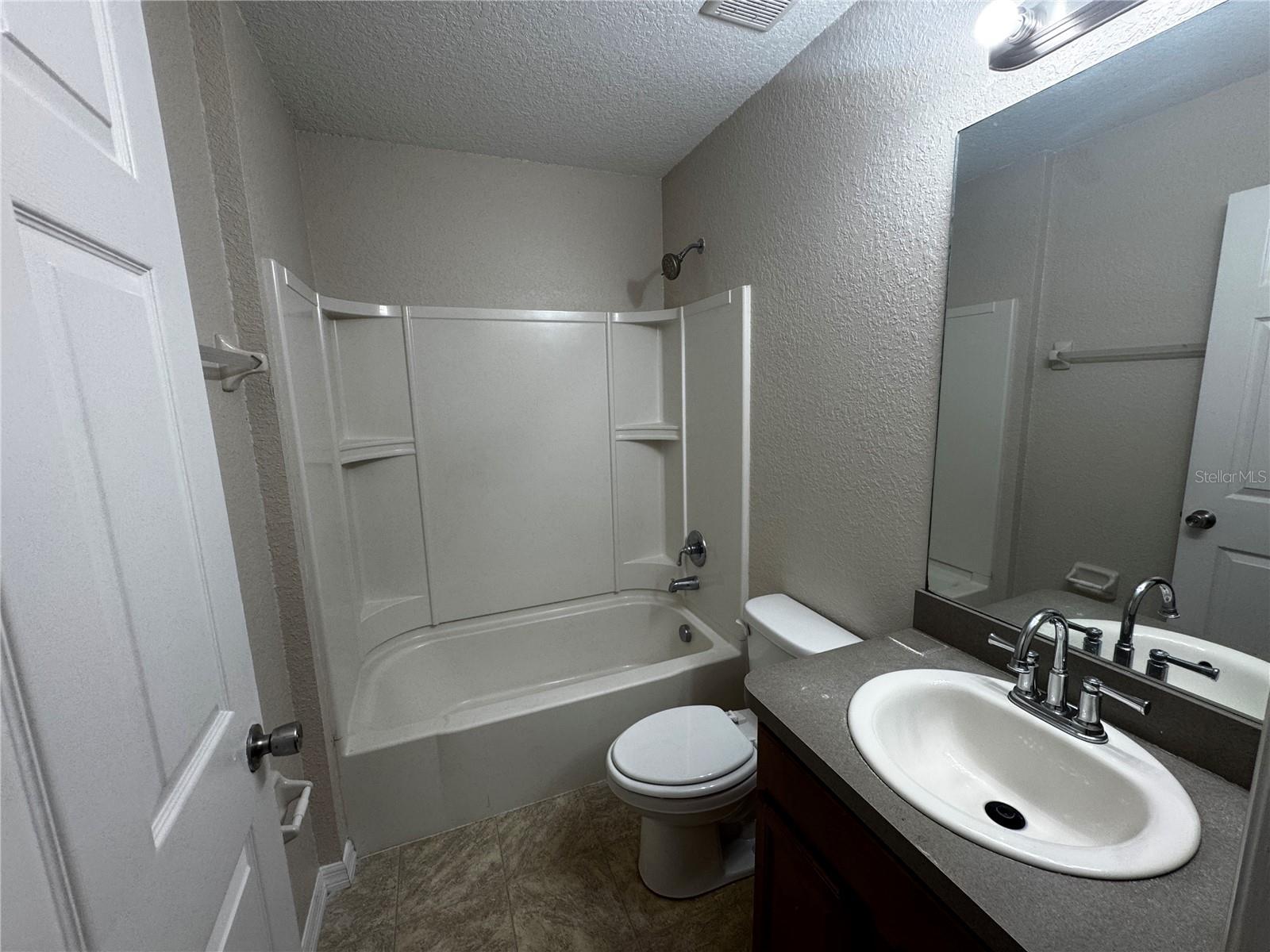 VILLAGES OF PARKWOOD - Residential Lease