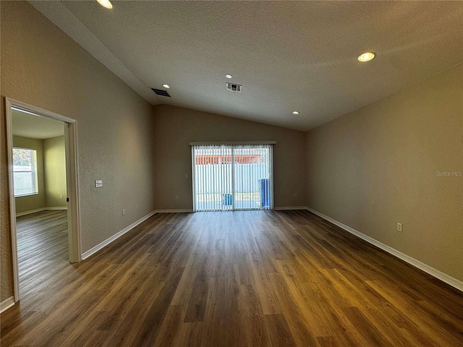 VILLAGES OF PARKWOOD - Residential Lease