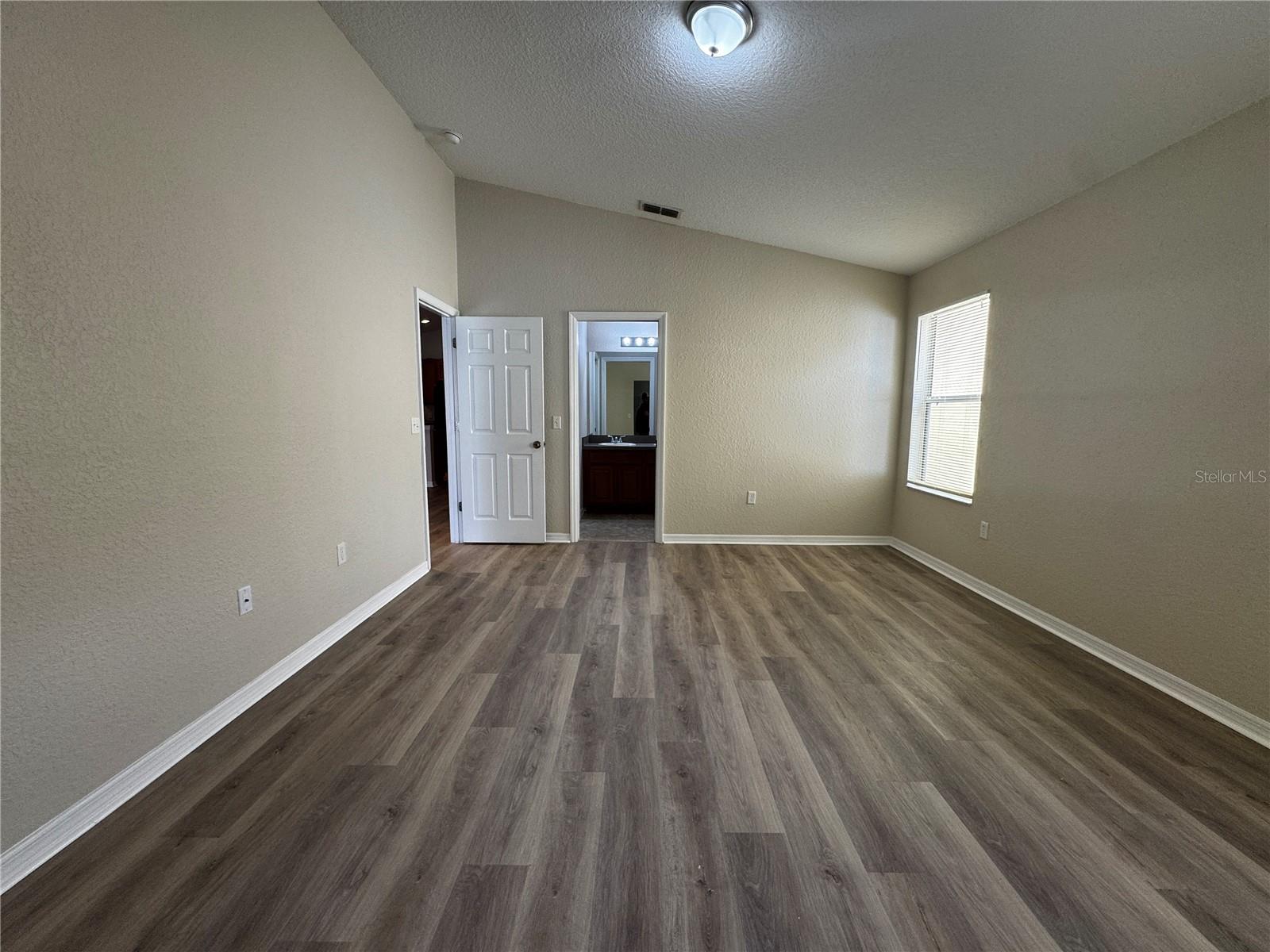 VILLAGES OF PARKWOOD - Residential Lease