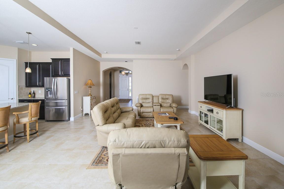 5614 TITLE ROW DRIVE