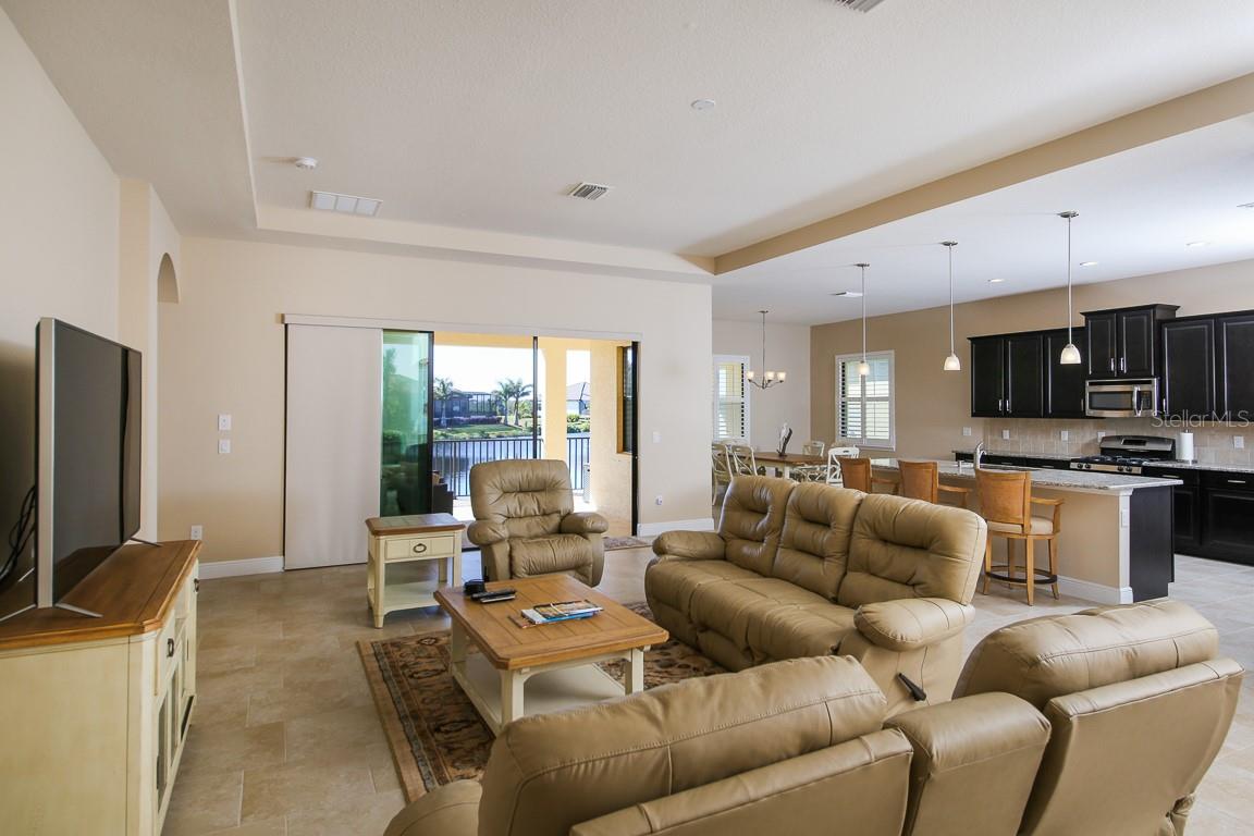 5614 TITLE ROW DRIVE