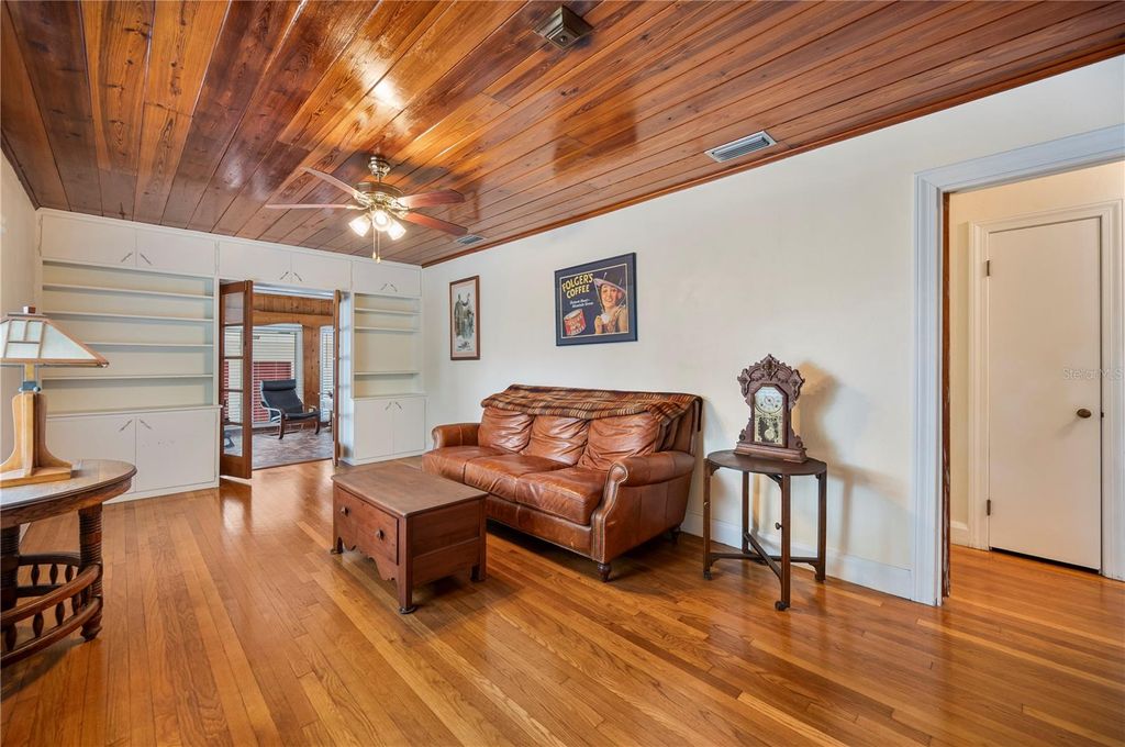 Photo of 2115 Eden Parkway, Lakeland, FL 33803 (MLS # L4959571)