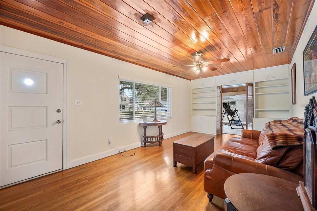 Photo of 2115 Eden Parkway, Lakeland, FL 33803 (MLS # L4959571)