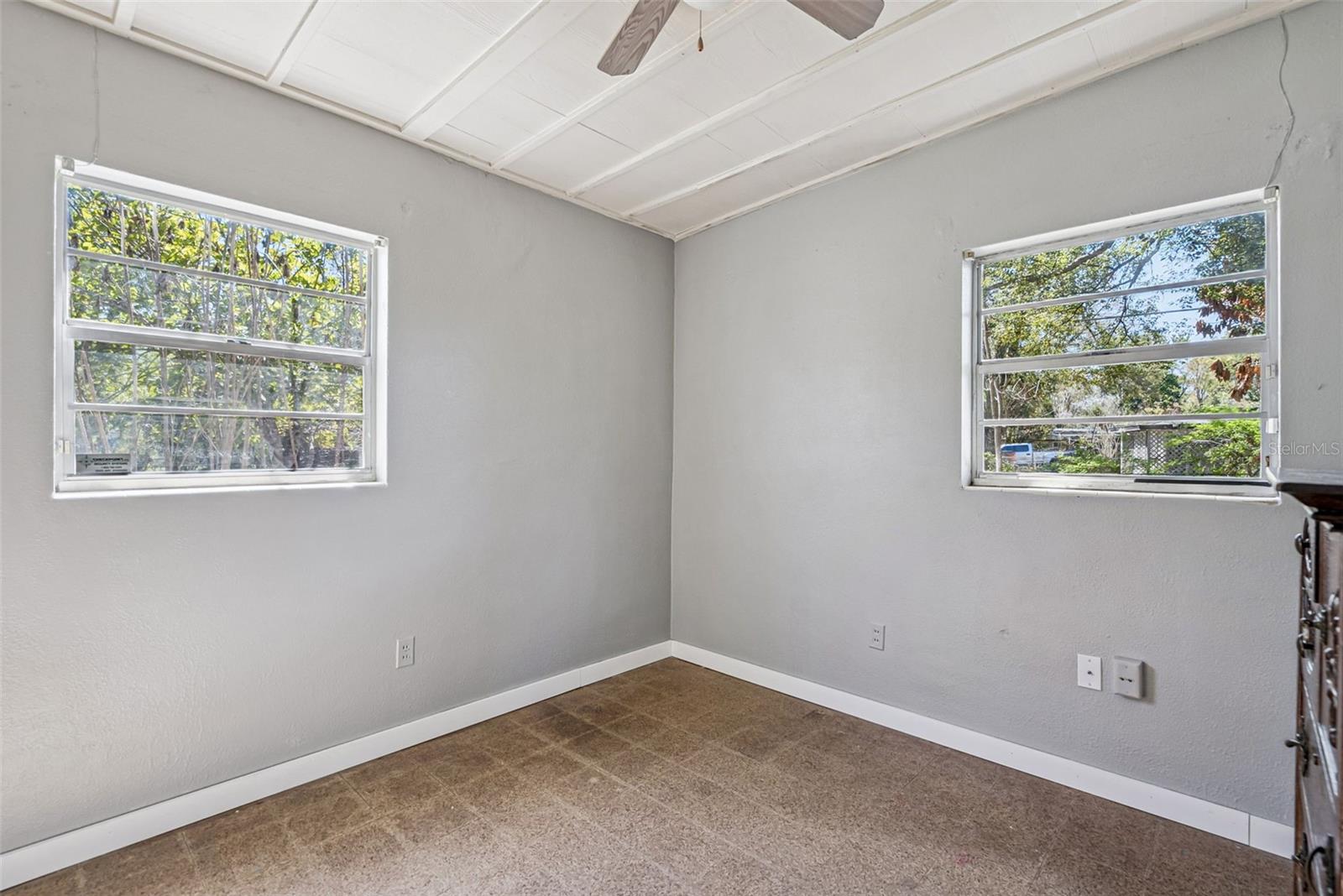 COUNTRY CLUB MANOR UNIT 3 - Residential