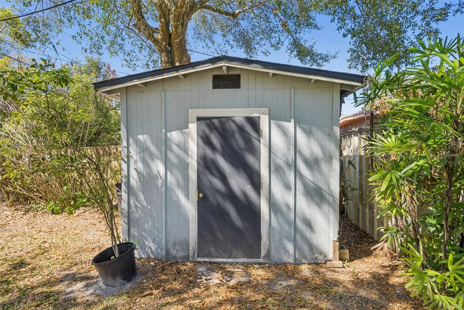 COUNTRY CLUB MANOR UNIT 3 - Residential