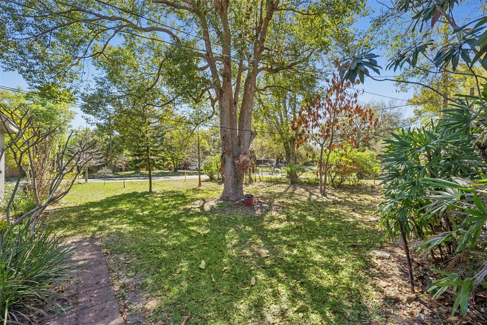 COUNTRY CLUB MANOR UNIT 3 - Residential