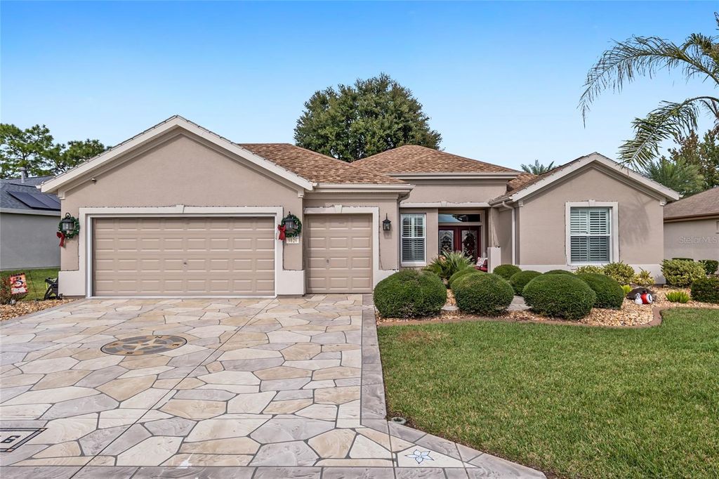 Photo of 9126 SE 125th Loop, Summerfield, FL 34491 (MLS # OM711149)