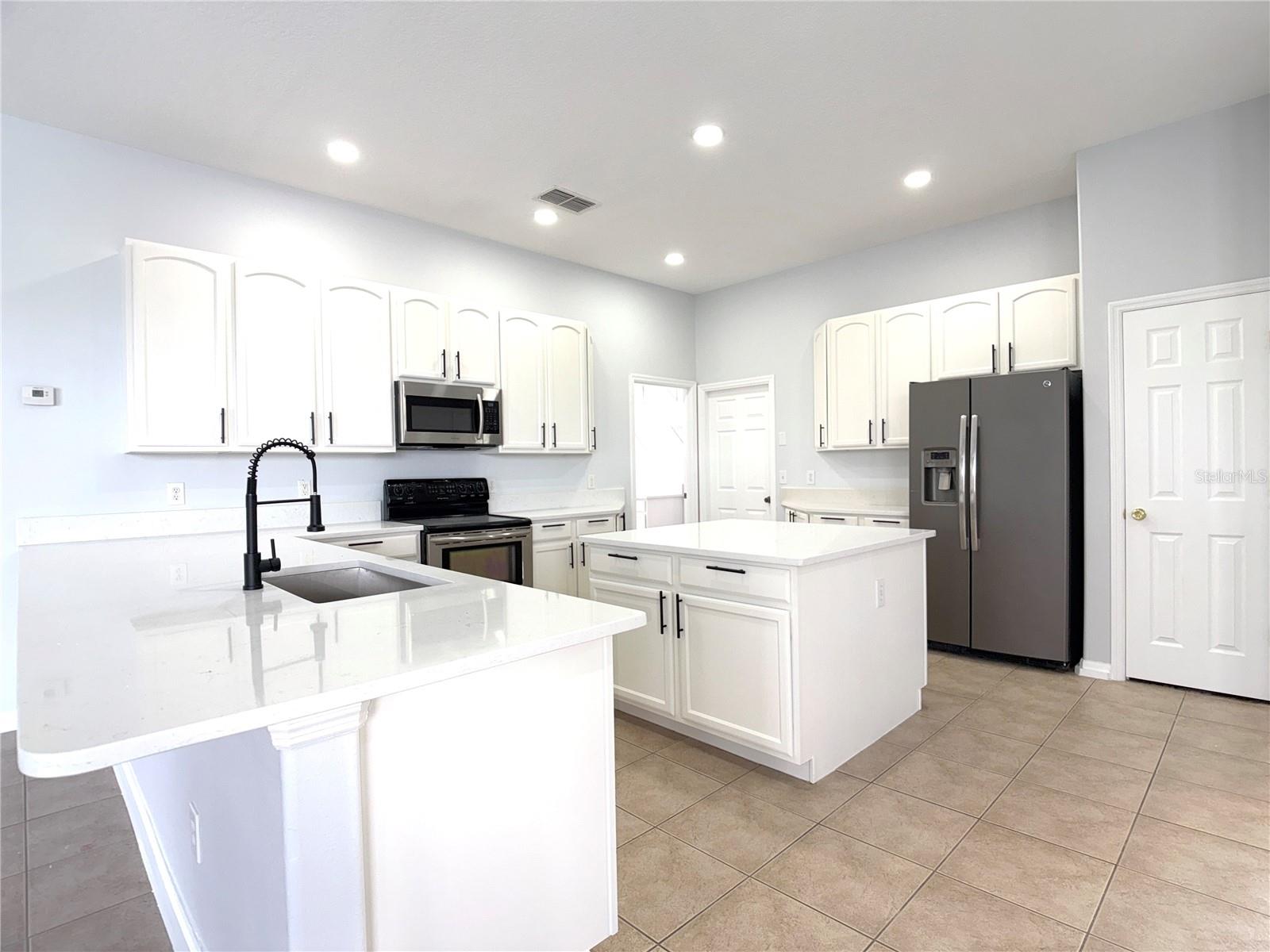 LEGACY PARK PH 01 - Residential Lease