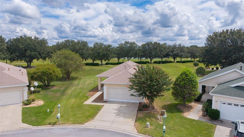 Photo of 12761 SE 92nd Terrace, Summerfield, FL 34491 (MLS # G5102030)