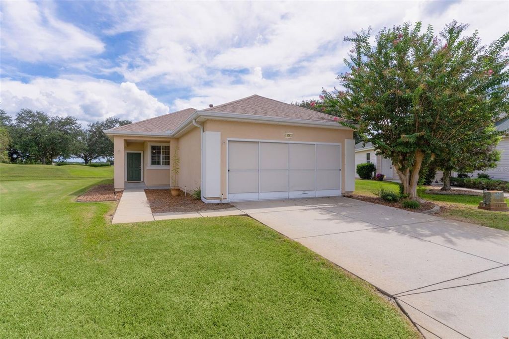 Photo of 12761 SE 92nd Terrace, Summerfield, FL 34491 (MLS # G5102030)