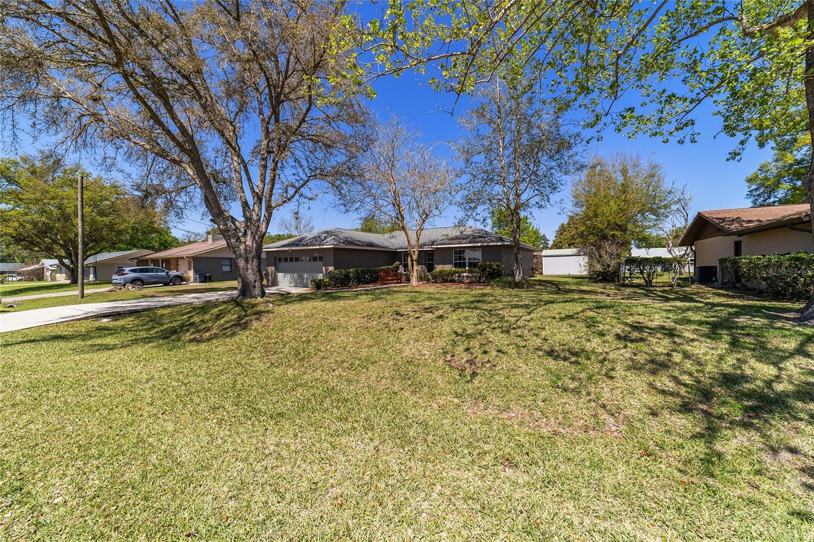 BELLEAIR - Residential