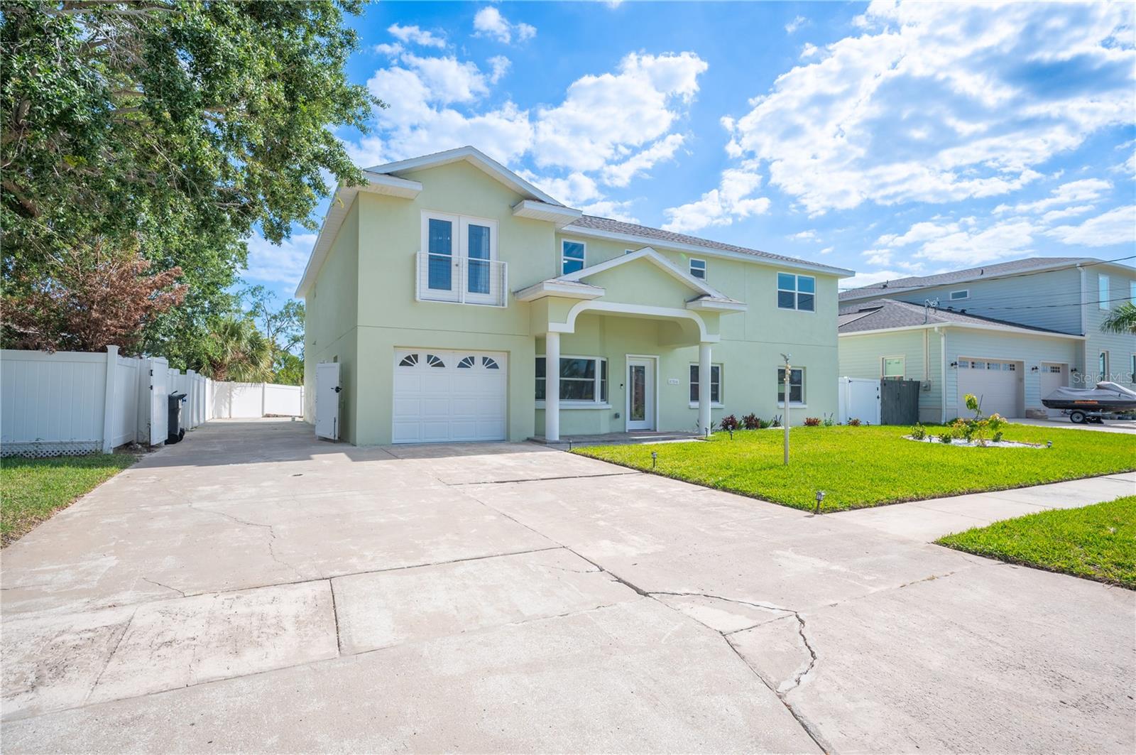 8704 BAY CREST LANE