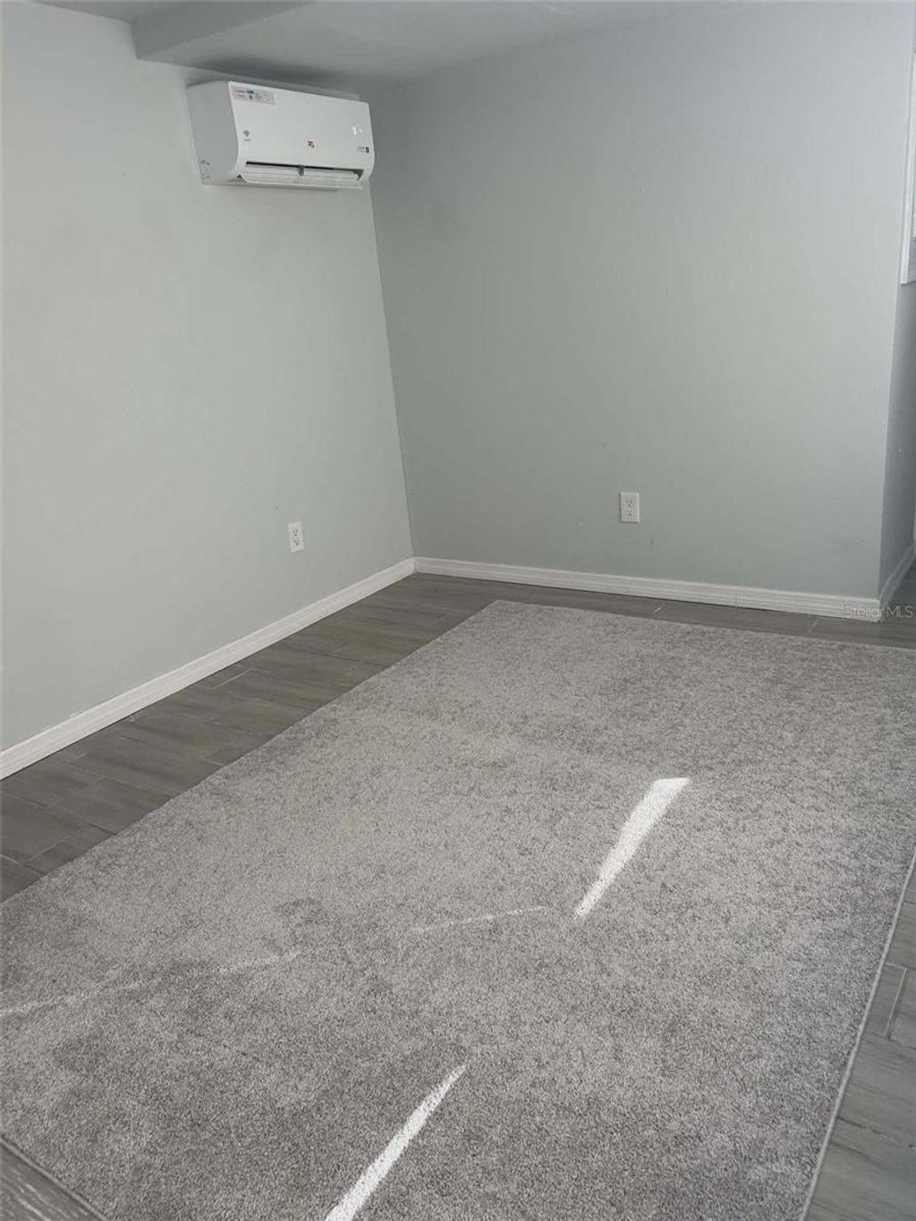 Photo of 1106 50th Avenue Drive W, Bradenton, FL 34207 (MLS # A4677528)