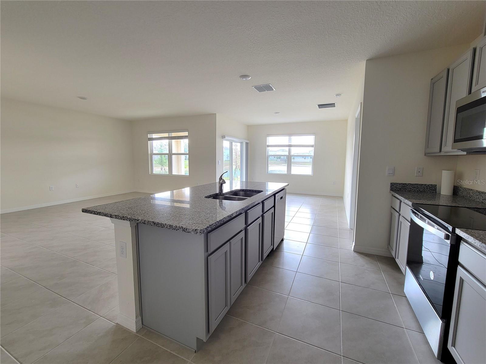 LAKE CHARLES RESIDENCE PH 1A - Residential Lease