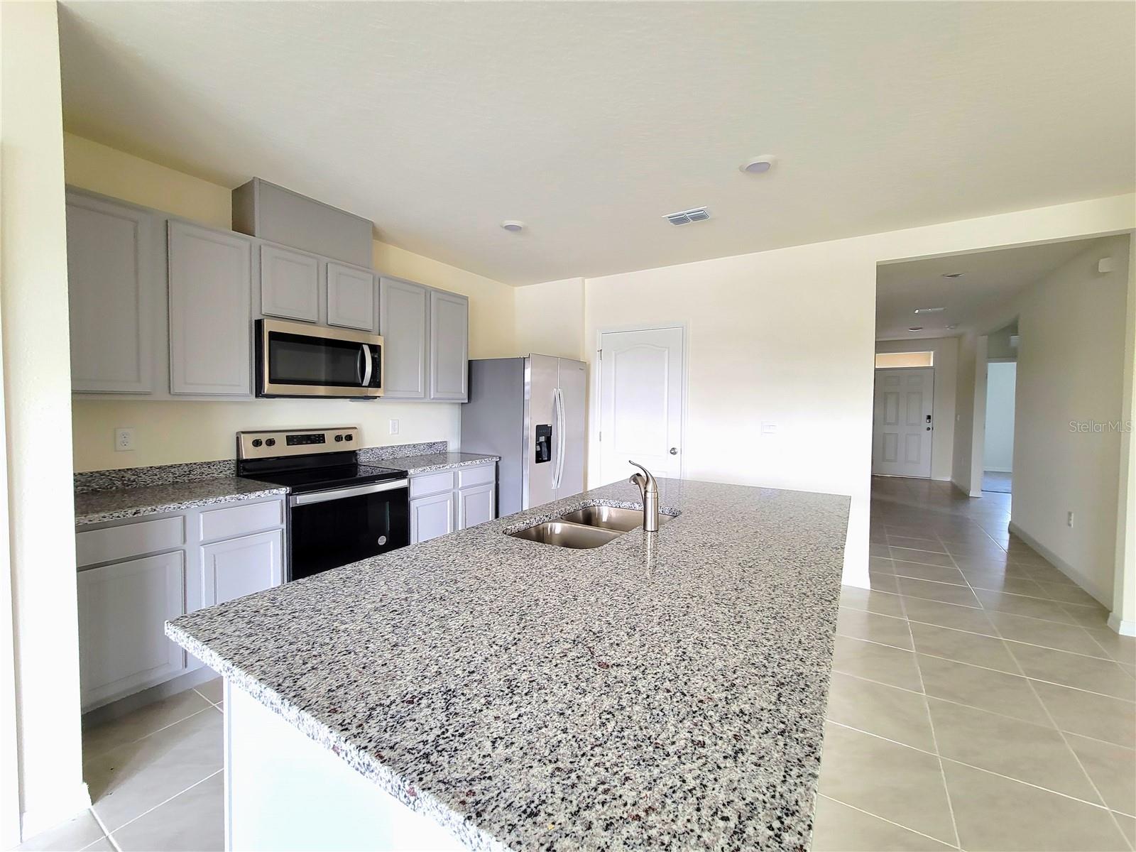 LAKE CHARLES RESIDENCE PH 1A - Residential Lease
