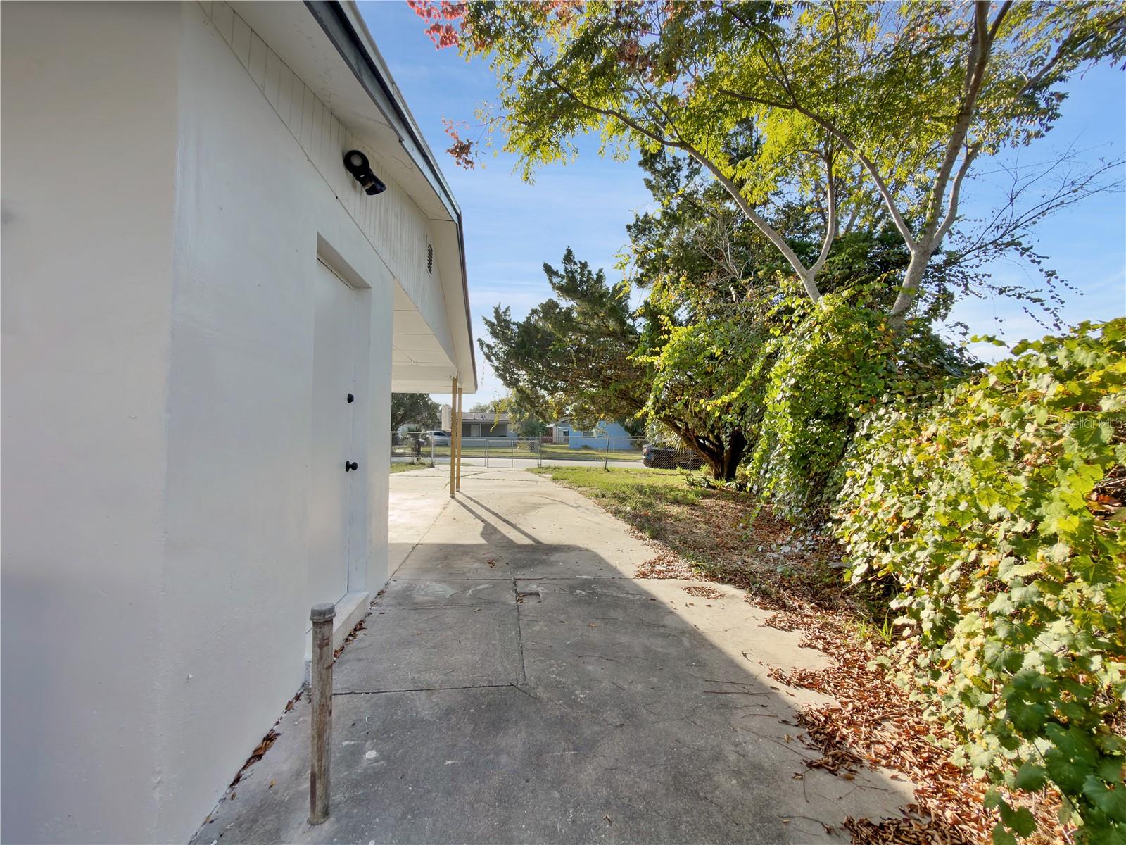 CEDAR POINT - Residential Lease