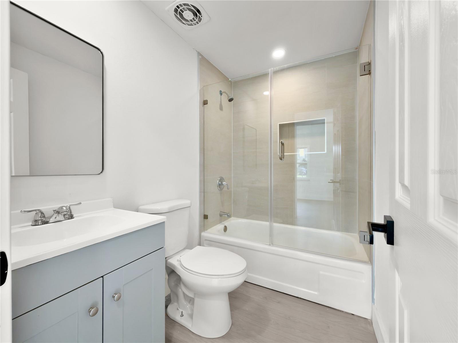 CEDAR POINT - Residential Lease