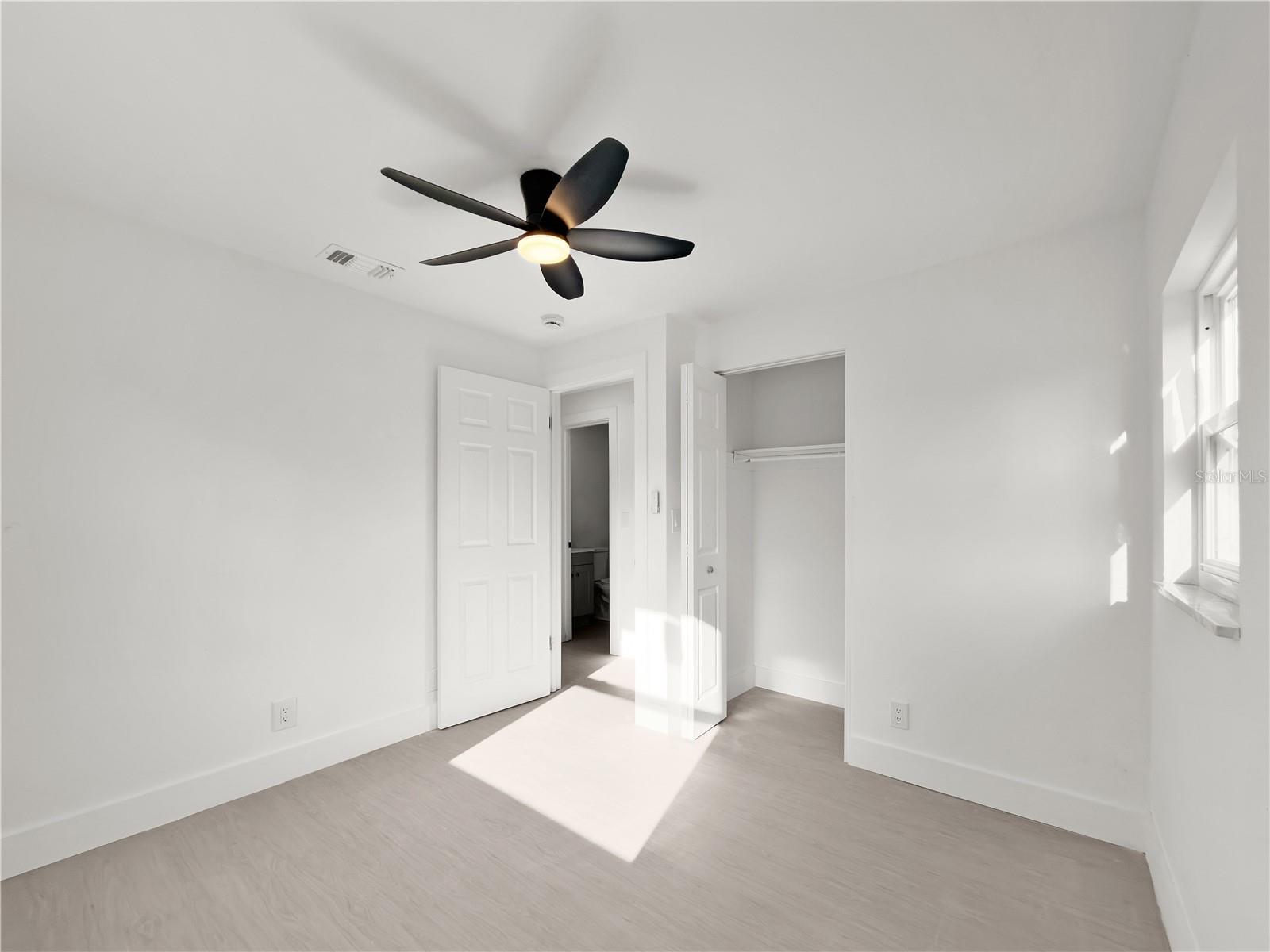 CEDAR POINT - Residential Lease