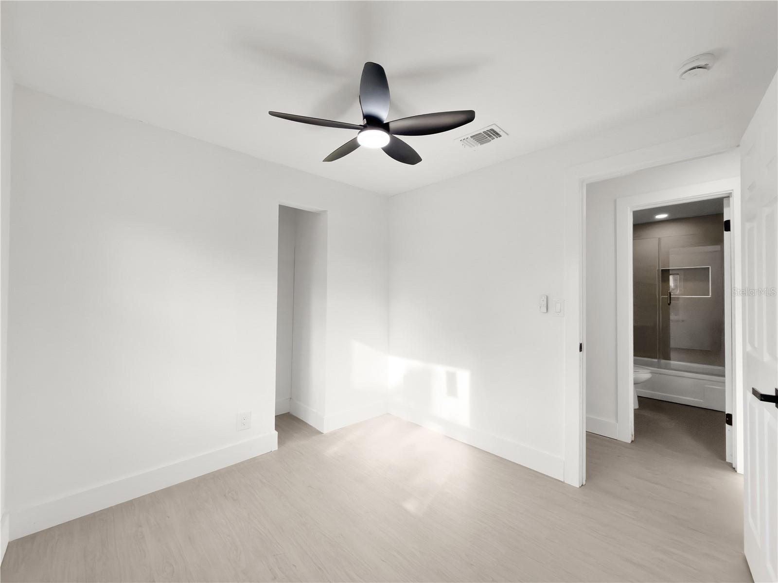 CEDAR POINT - Residential Lease